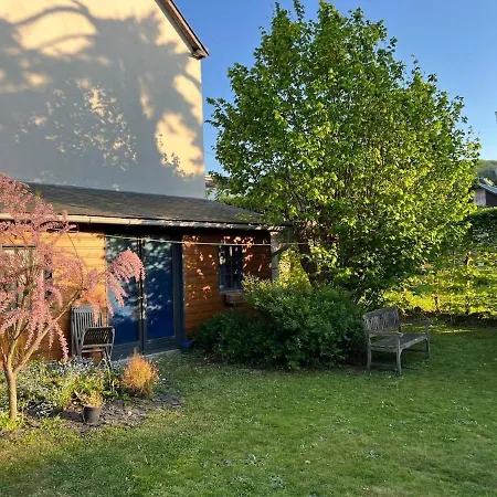 Le Petit Poisson Rouge, Parking Prive, Et Jardin Semesterbostad *